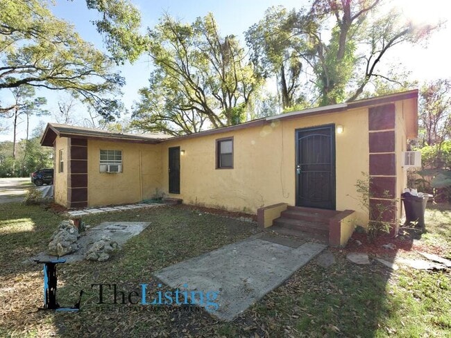 2406 SW Rd in Sanford, FL - Building Photo - Building Photo