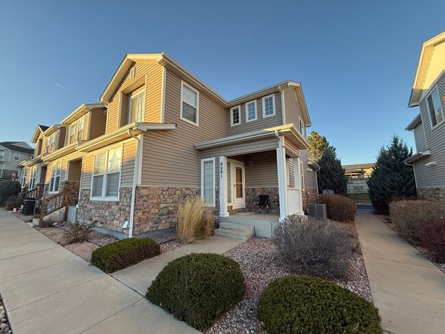 8081 Elk River Vw in Fountain, CO - Foto de edificio - Building Photo