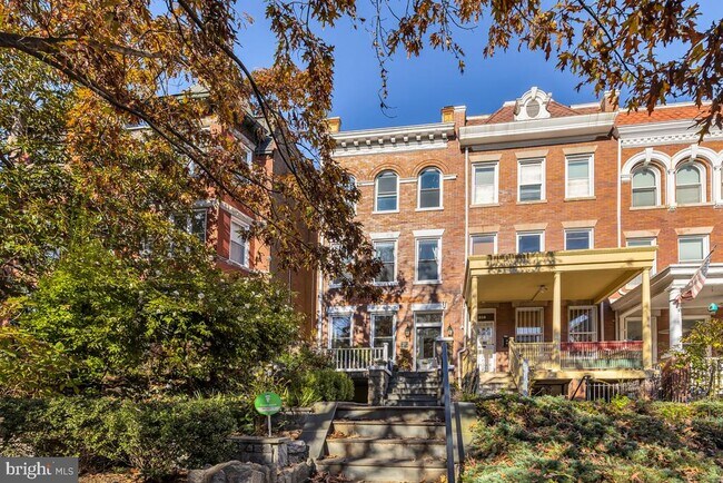 property at 1221 Euclid St NW