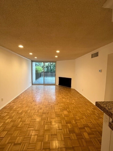 8530 Holloway Dr, Unit 108 in West Hollywood, CA - Foto de edificio - Building Photo