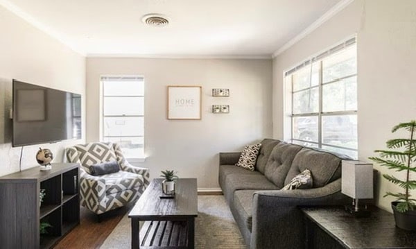 property at 204 Collinsville St