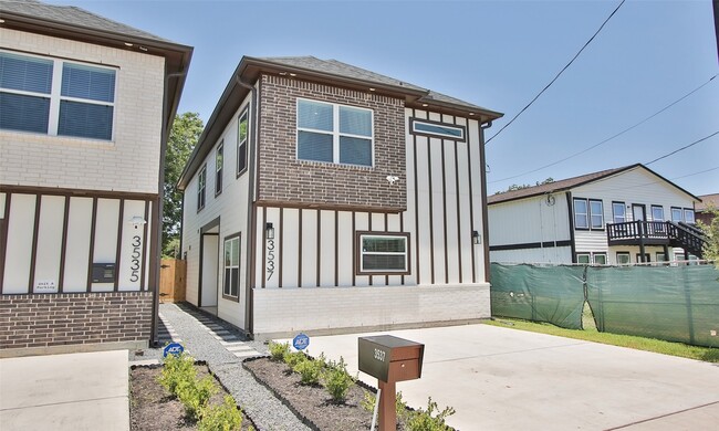 220 Malone St in Houston, TX - Building Photo - Building Photo