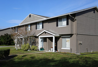 Moss Cove Town Homes in Winter Springs, FL - Foto de edificio - Building Photo