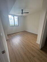 981 E 27th St, Unit A1 in Hialeah, FL - Foto de edificio - Building Photo