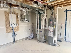 313 Conklin Rd in Brantford, ON - Building Photo - Building Photo