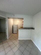 1911 W Baltimore St in Baltimore, MD - Building Photo - Building Photo