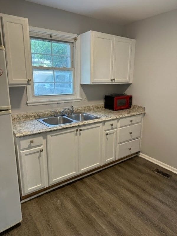 64 Lakeside Dr in Childersburg, AL - Building Photo - Building Photo