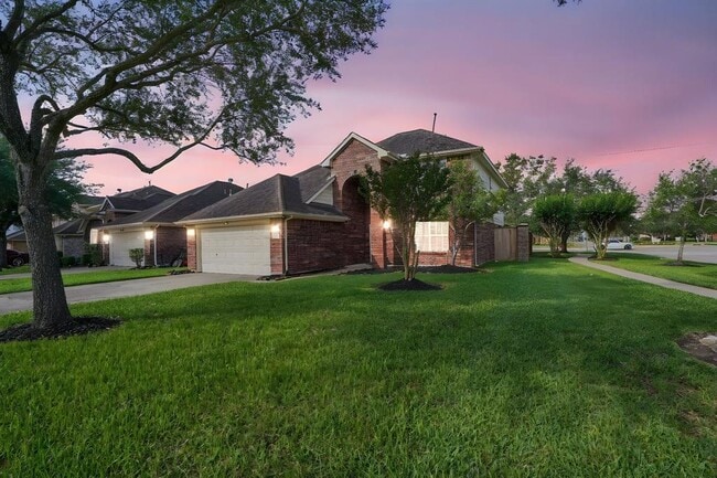 2702 Argos Dr in Missouri City, TX - Building Photo - Building Photo