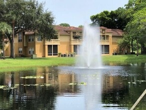 4807 Via Palm Lakes in West Palm Beach, FL - Building Photo - Building Photo
