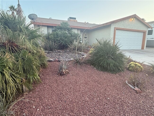 6997 Acorn Ct in Las Vegas, NV - Building Photo - Building Photo