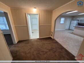 416 E Bronson St in Sparta, TN - Building Photo - Building Photo