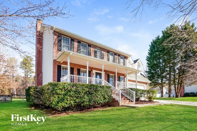 120 Hunters Pointe Dr, Unit 817-C-A in Dallas, NC - Building Photo - Building Photo