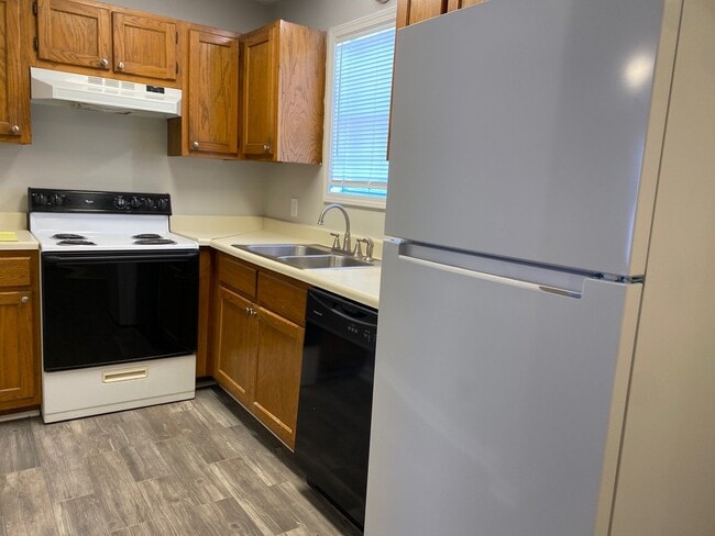 255 Foxworth Dr in Jackson, TN - Building Photo - Building Photo