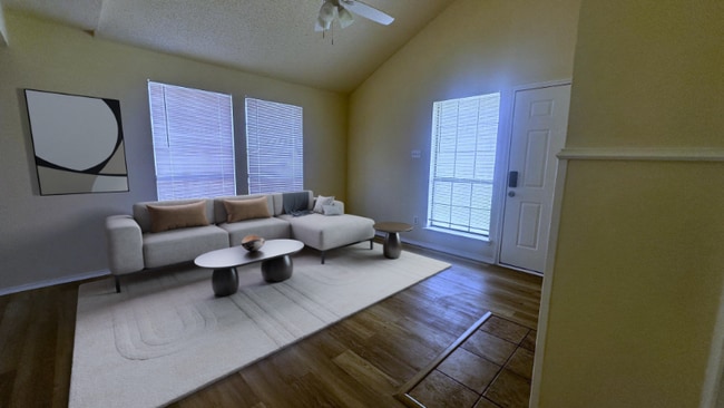 110 Peachtree Ct in Kennedale, TX - Building Photo - Building Photo