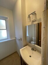 36 Central St, Unit 1 in Somerville, MA - Building Photo - Building Photo