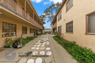 608 W. Hyde Park Blvd. in Inglewood, CA - Foto de edificio - Building Photo