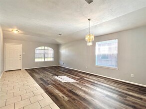 16203 Mission Glen Dr in Houston, TX - Building Photo - Building Photo