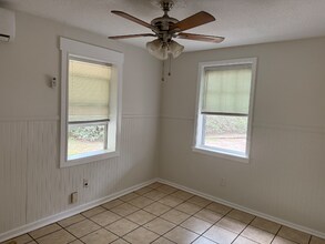 2835 Cane Slash Rd in Johns Island, SC - Foto de edificio - Building Photo