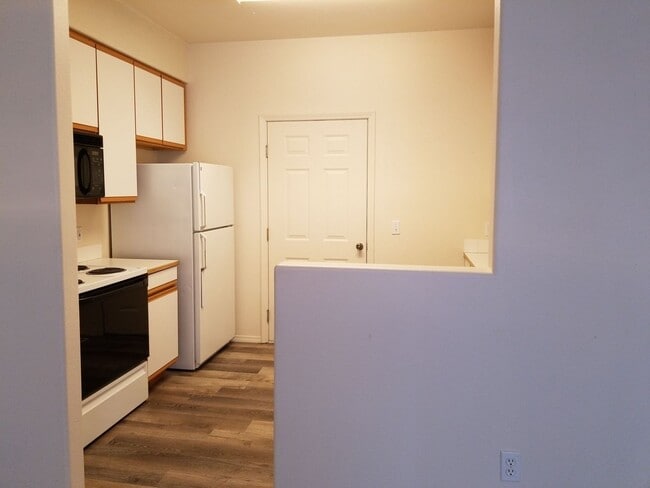 1706-1708 W Peninsula Dr in Moses Lake, WA - Foto de edificio - Building Photo