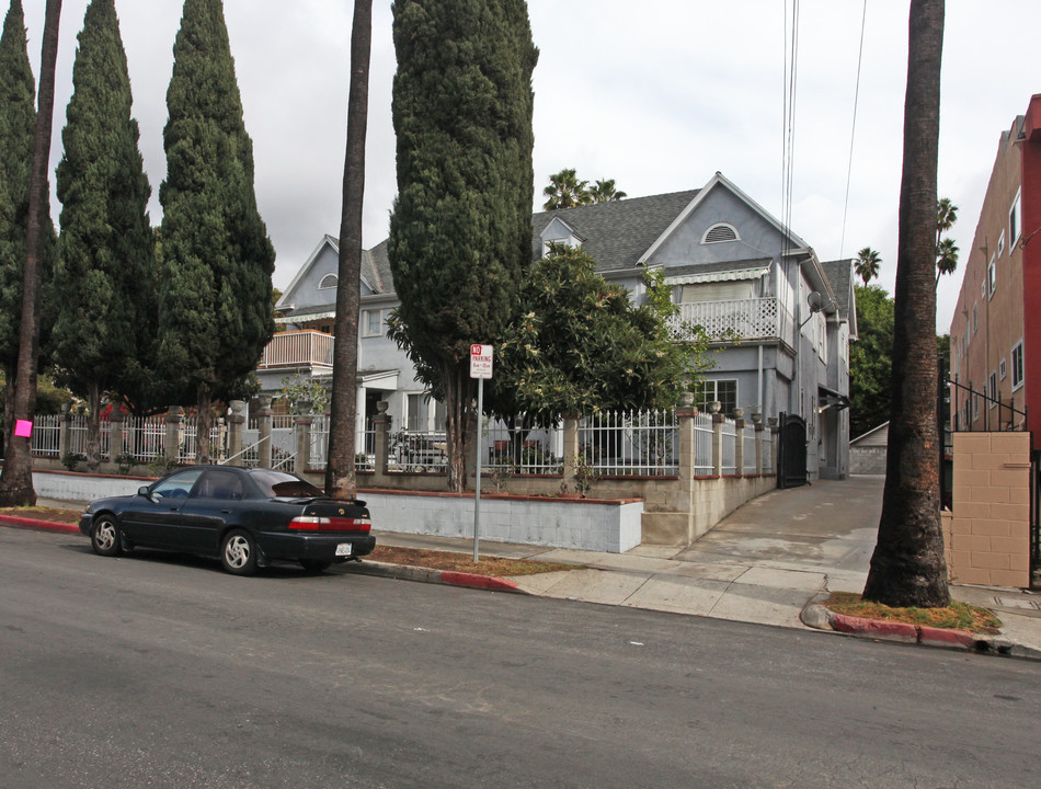 1862 N Van Ness Ave in Los Angeles, CA - Building Photo