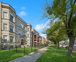 5410 S Indiana Ave in Chicago, IL - Building Photo - Primary Photo