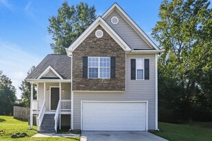 122 Wills Way in Griffin, GA - Building Photo