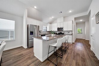 40391 Bay Warbler Wy in Magnolia, TX - Building Photo - Building Photo