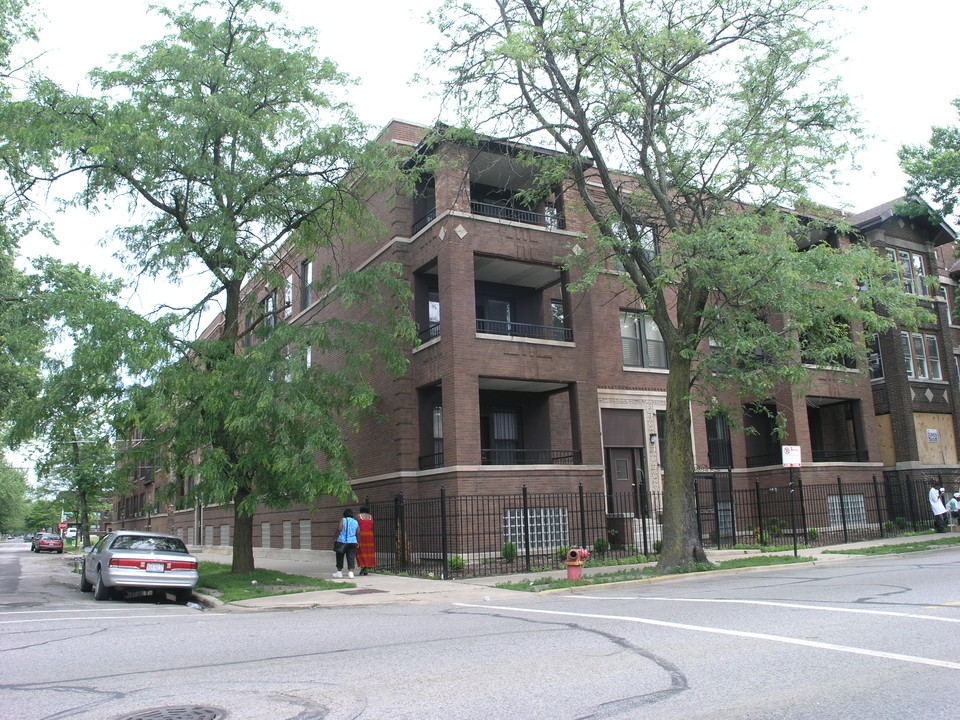 6201 S Martin Luther King Dr in Chicago, IL - Building Photo