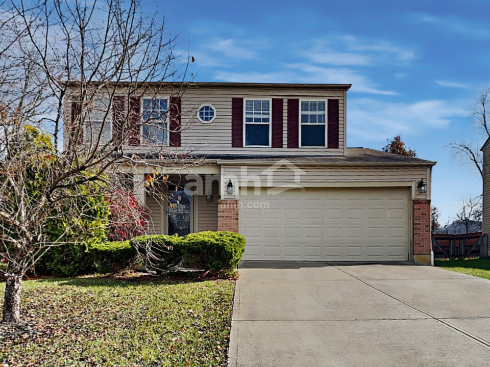 24 Shady Creek Ln in Amelia, OH - Building Photo