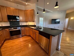 215 South Street West in Charlottesville, VA - Building Photo - Building Photo