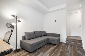 301 Valley St in Seattle, WA - Building Photo - Building Photo