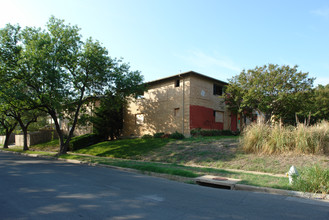 Park Terrace in Dallas, TX - Building Photo - Building Photo