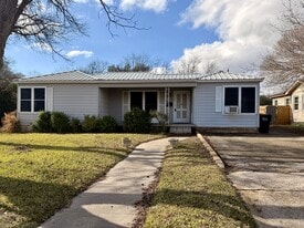 1406 N 2nd St in Temple, TX - Building Photo