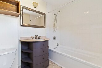 16 Edwin St, Unit 2 in Brookline, MA - Building Photo - Building Photo