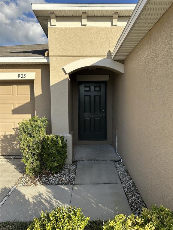 903 Zone Tailed Hawk Pl in Ruskin, FL - Building Photo - Building Photo