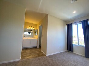 2362 Valley W Dr in Santa Rosa, CA - Building Photo - Building Photo