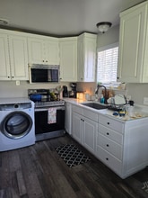 2603 W 4800 S in Roy, UT - Foto de edificio - Building Photo