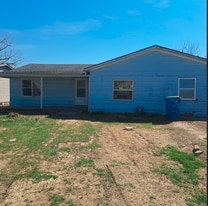 2502 Lakeview Ave in St. Joseph, MO - Building Photo