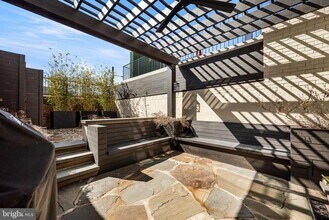 438 Spruce St in Philadelphia, PA - Building Photo - Building Photo