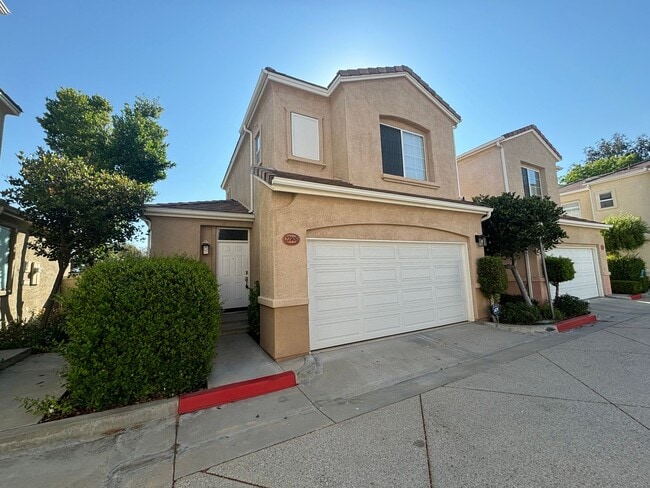 property at 27909 Crown Ct Cir