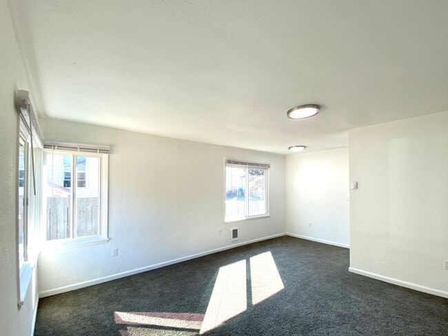 3502-3504 E B St in Tacoma, WA - Building Photo - Building Photo