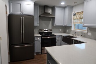 101 Travis Ln in Hewitt, TX - Building Photo - Building Photo