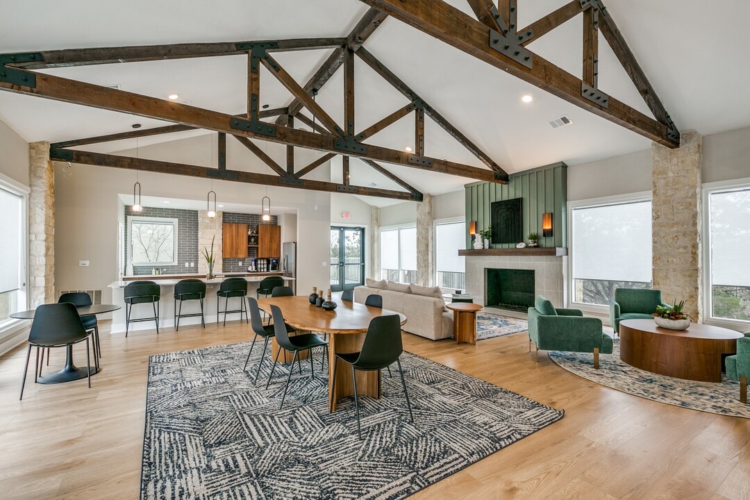 Canyon Ridge in Austin, TX - Foto de edificio
