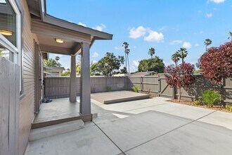4661 Larkspur St in San Diego, CA - Building Photo - Building Photo