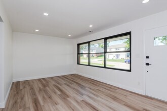 2804 Blackhawk Rd in Dayton, OH - Building Photo - Building Photo