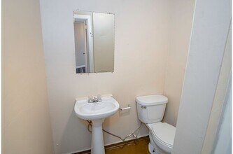 231 Cactus-Unit -231 Cactus St B in San Antonio, TX - Foto de edificio - Building Photo