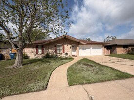 5313 Carriage Ln in Corpus Christi, TX - Building Photo