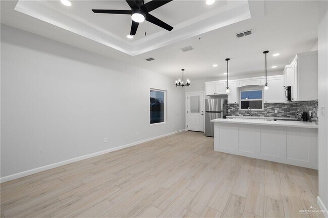 18 N 24th St in McAllen, TX - Building Photo - Building Photo