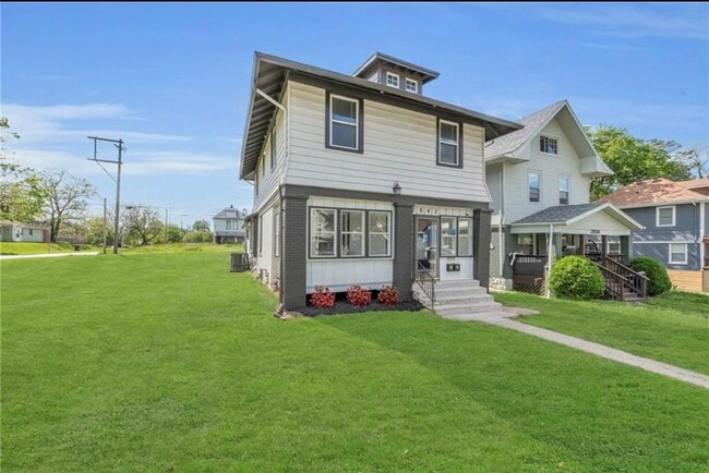 property at 2942 Wayne Ave