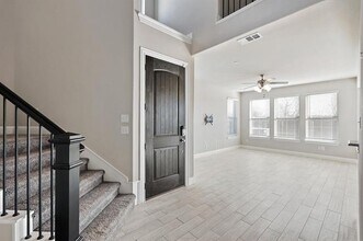 521 Hutchinson Ln in Lewisville, TX - Building Photo - Building Photo